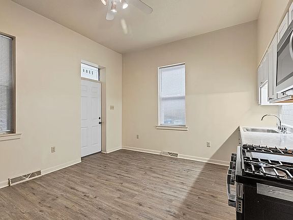 3rd image of 2306 E Carson St APT 1