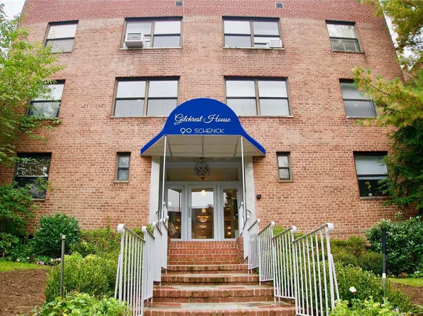90 Schenck Ave #3M, Great Neck, NY 11021