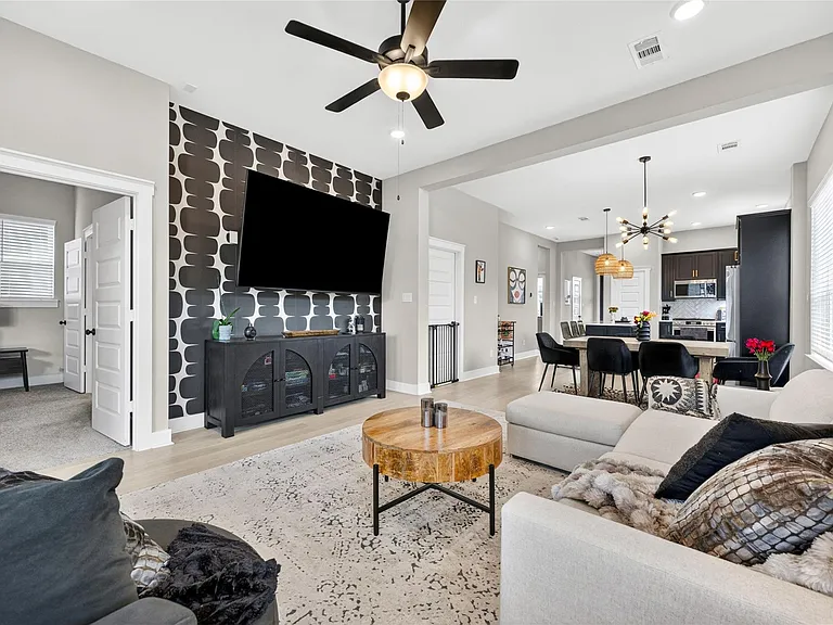 18403 Vivacious Ln — Photo 8