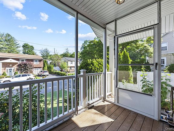 4th image of 15 Pershing Avenue