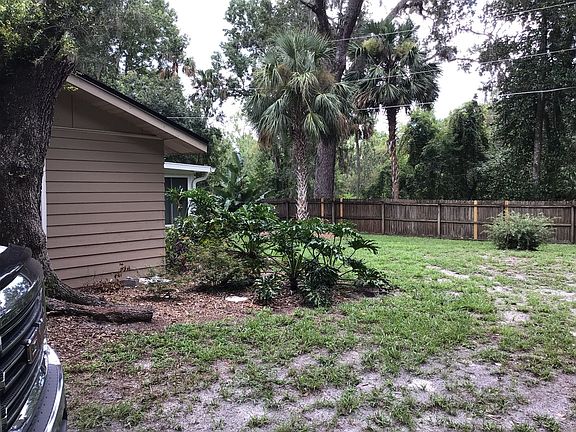 5th image of 561 Palm Dr