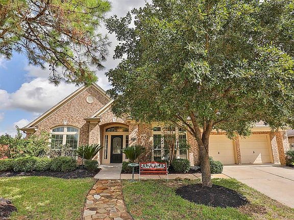 2nd image of 19742 Benbrook Manor Ln