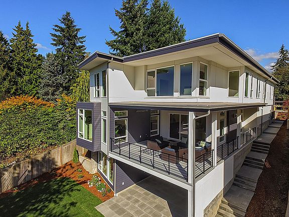 3rd image of 5015 112th Ave NE