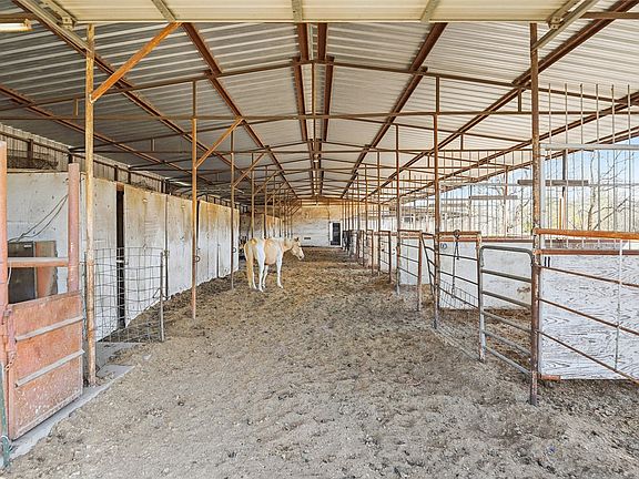 3rd image of 1001 Ovilla Rd