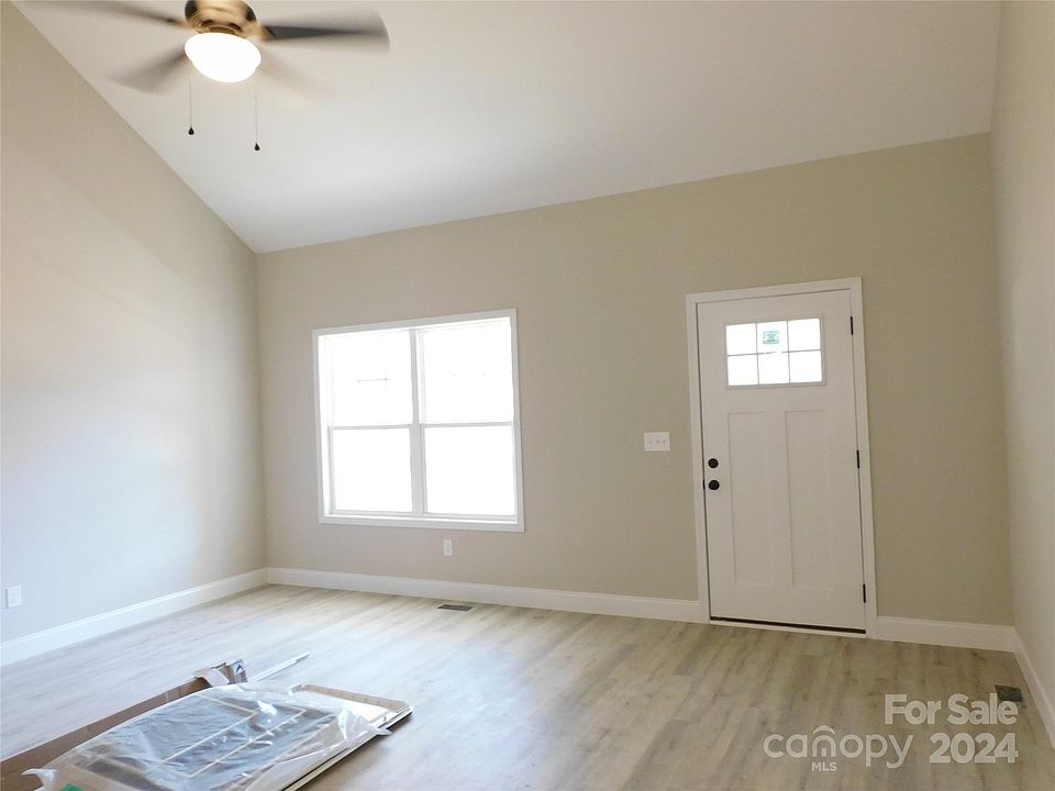 2nd image of 298 Pamela Rd #6