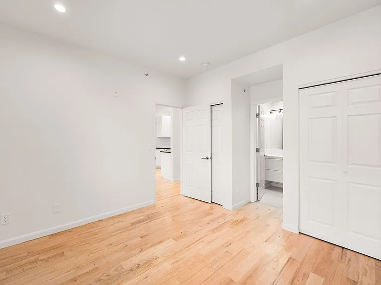 1715 15th St #5 — Photo 12