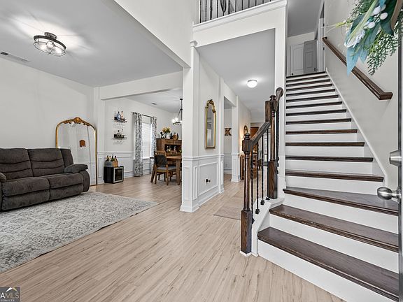 5th image of 514 Sunset St