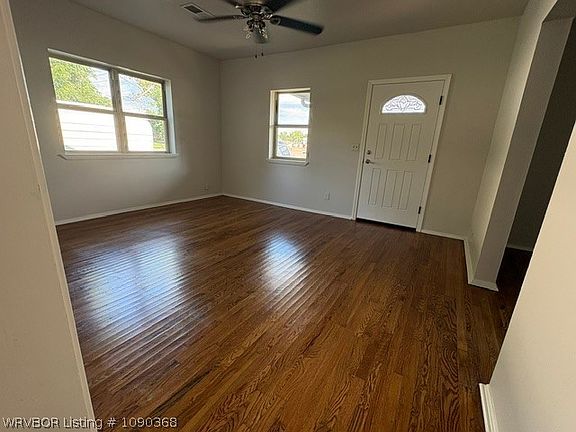 5th image of 212 NW 2nd St