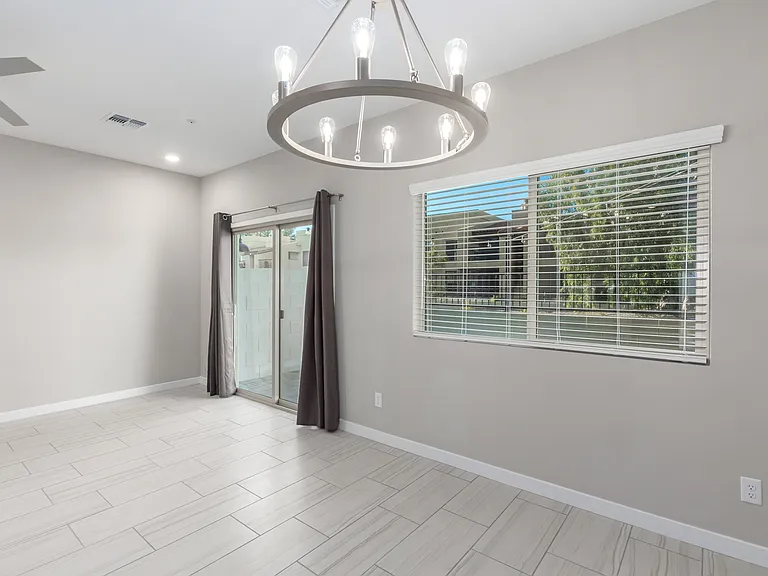 2134 W Harmont Dr — Photo 26