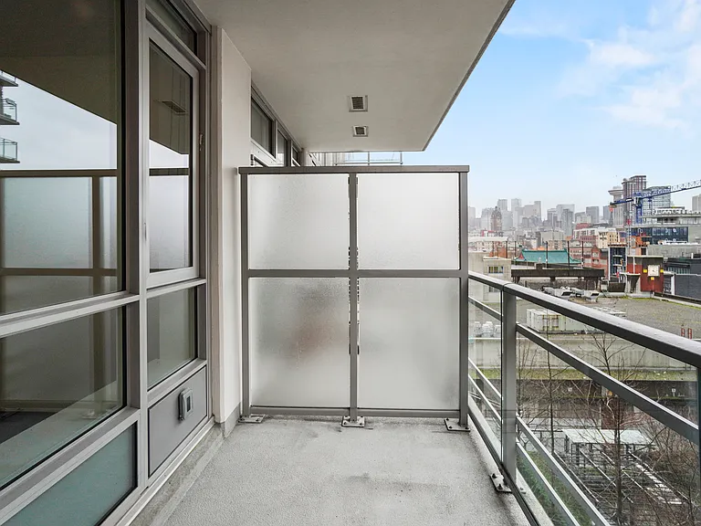 183 Georgia St E — Photo 105