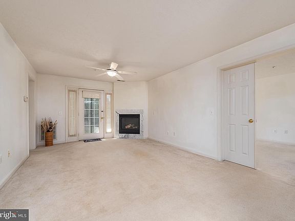 5th image of 655 Burtons Cove Way Unit 2