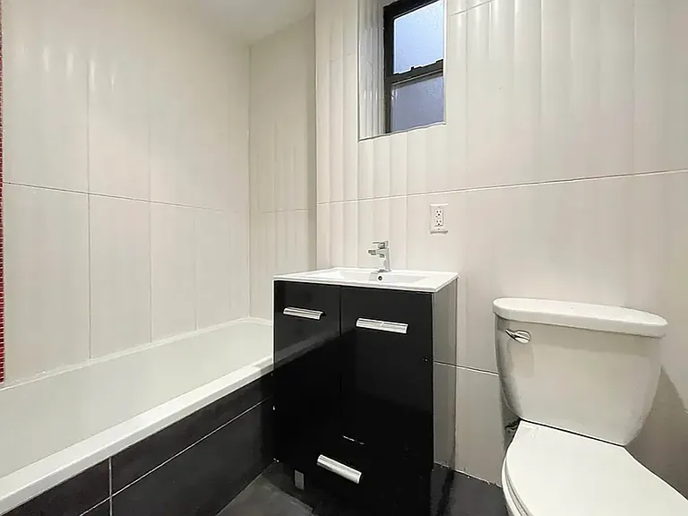 60 New York Ave #2L — Photo 9