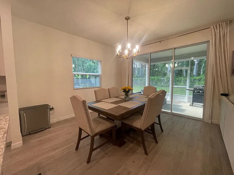 13616 NW 14th Pl — Photo 5