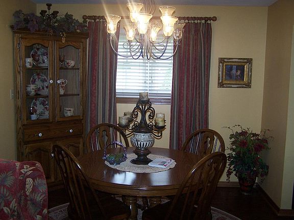 5th image of 8806 Green St