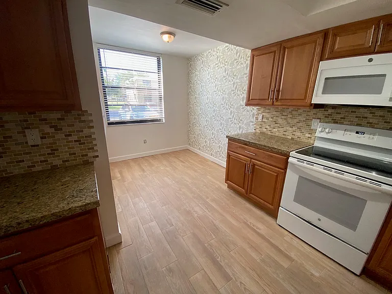 7310 NW 18th St #107 — Photo 10