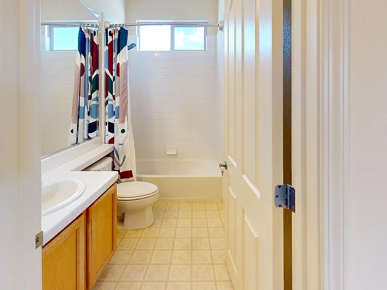 445 Dartmoor Ct — Photo 22
