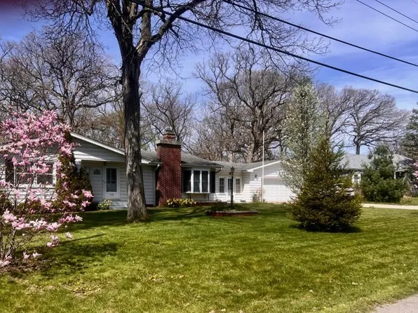 6200 Kentucky Pl, Merrillville, IN 46410