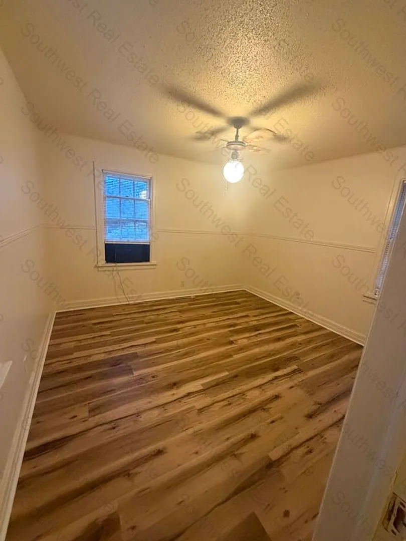 Charming historic 2 bedroom 1 bathroom house — Photo 4