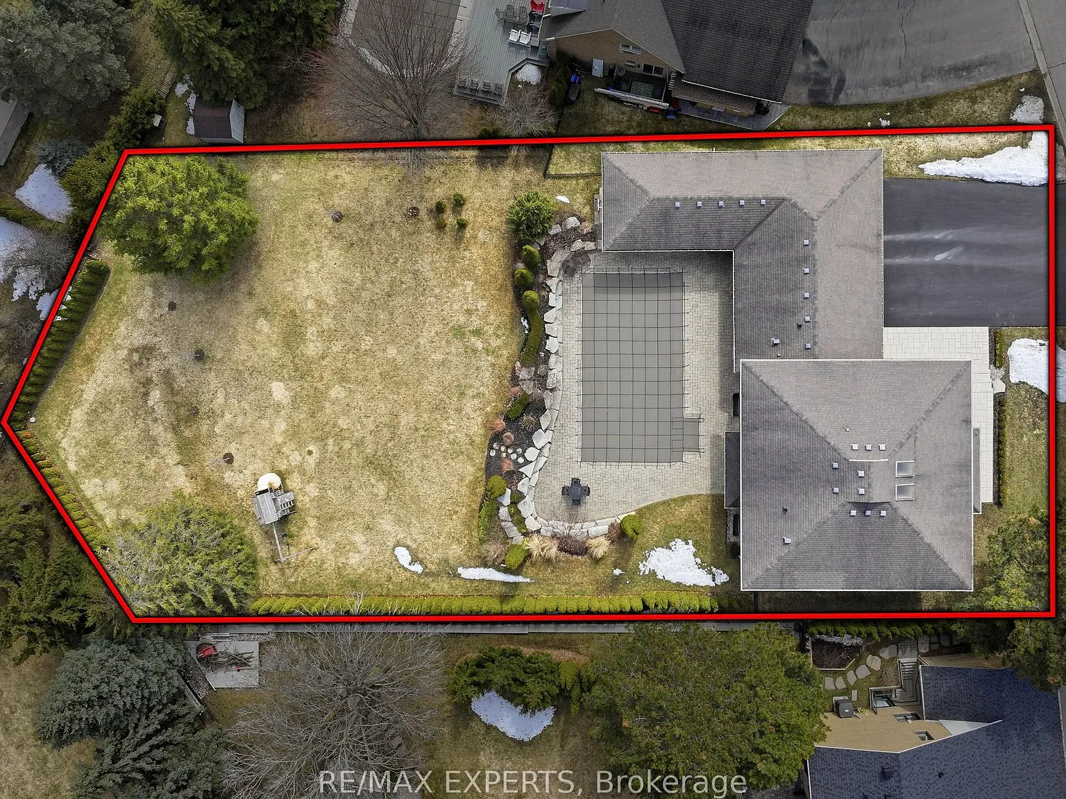 5 bed, $8,000 — Photo 2