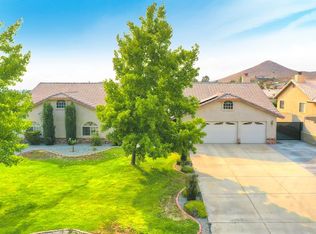 16390 Olalee Rd, Apple Valley, CA 92307
