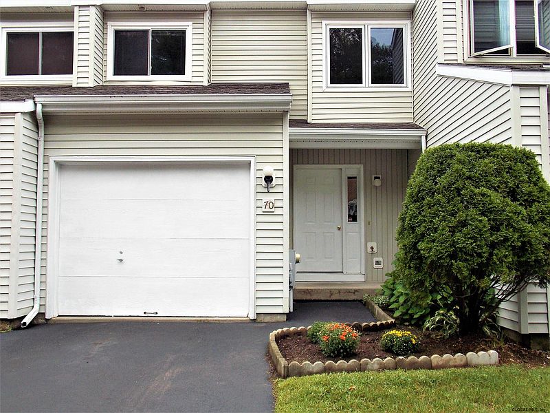 2nd image of 70 BELMONT Lane