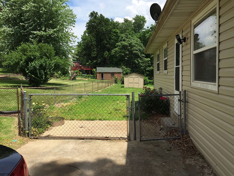 1st image of 244 Georgia Ave