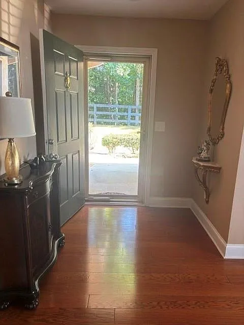 2 bed, 1712 sqft, $3,000 — Photo 2