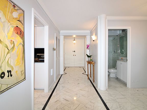 3rd image of 1212 N Lake Shore Dr APT 11AN