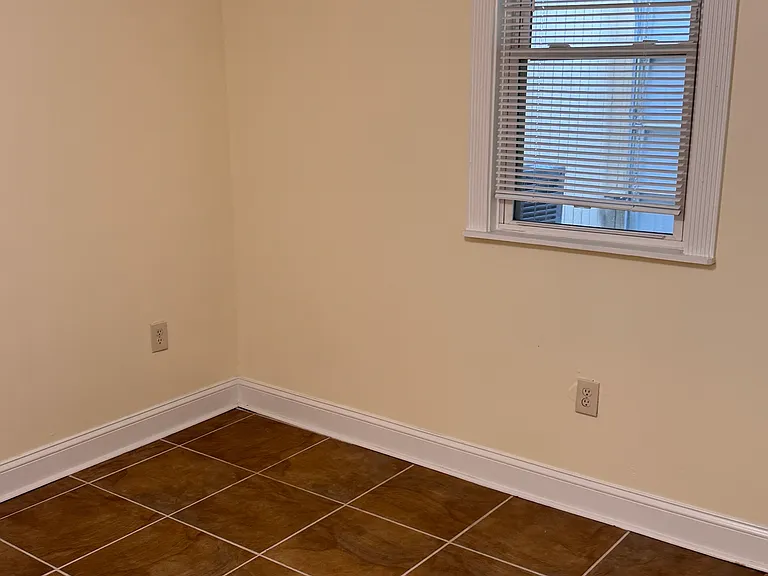 1112 Oates St NE #B — Photo 26
