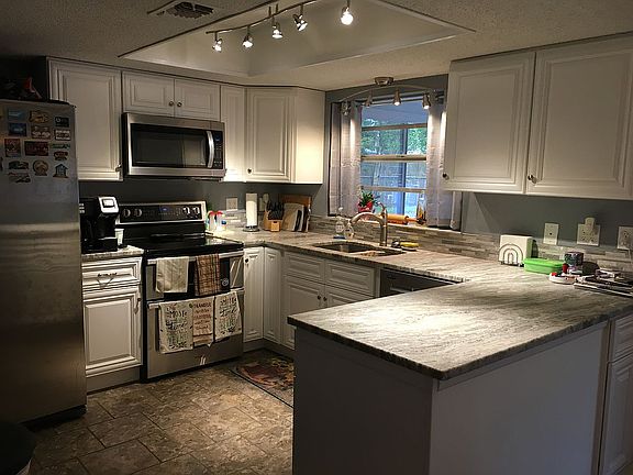 5th image of 2067 Urbana Ave