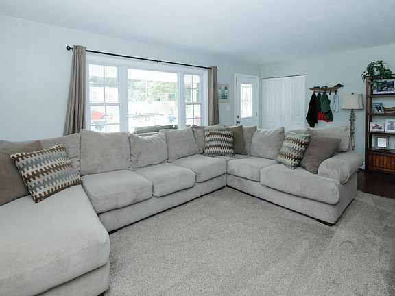 11398 Elizabeth Dr-105