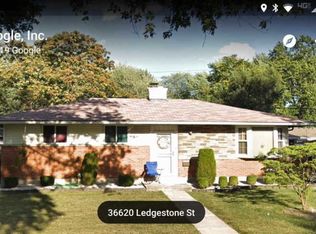 36620 Ledgestone St, Clinton Township, MI 48035