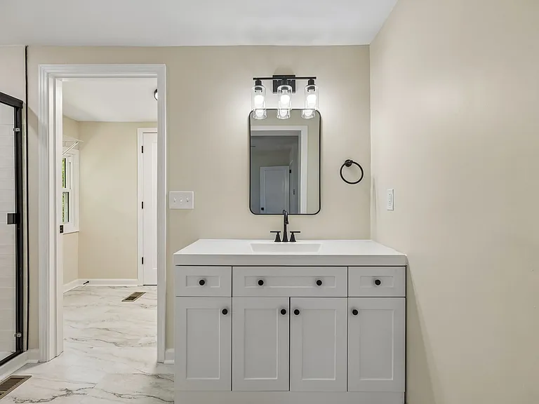 2208 Larimore Dr — Photo 5