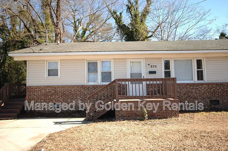 3 bed, 1.0 bath, $1,200 — Photo 1