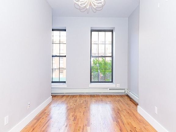 4th image of 1084 Bedford Ave #B1