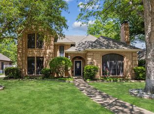 3417 Meadowside Dr, Bedford, TX 76021