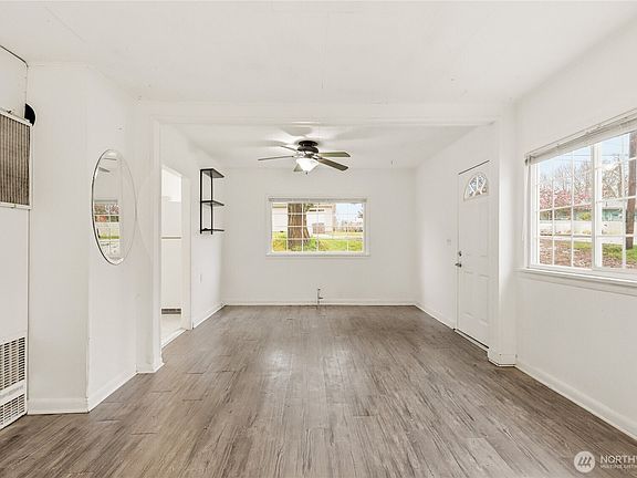4th image of 1505 Retsil Road SE