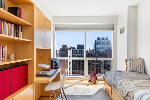 Sold by Compass | media 22