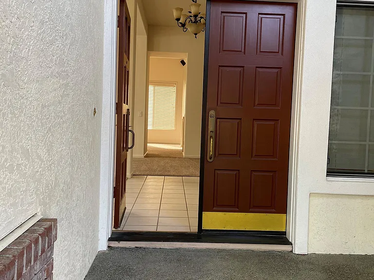5244 Tapestry Ct — Photo 2