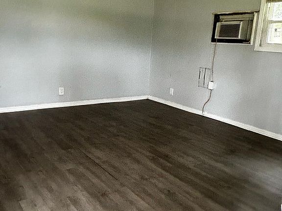 4th image of 8281 Sevigny Dr #1