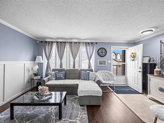 3rd image of UNIT 34-235 Rosewood BOULEVARD E