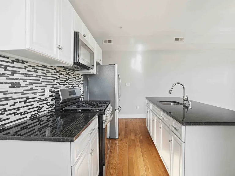 859 E Church Ln #3 — Photo 15