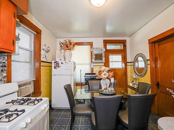 5th image of 3040 S Keeler Ave