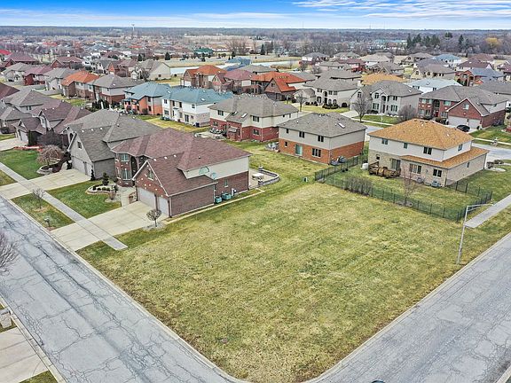 3rd image of 21159 Vivienne Dr