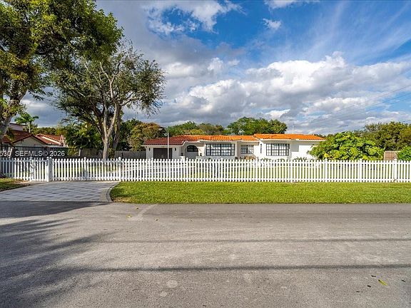 4th image of 7705 SW 66th St