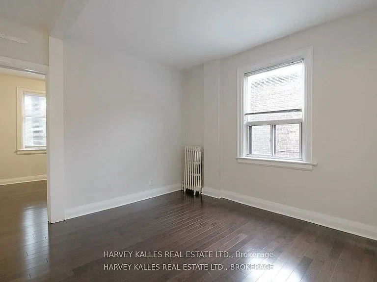 1108 Yonge St #C — Photo 4