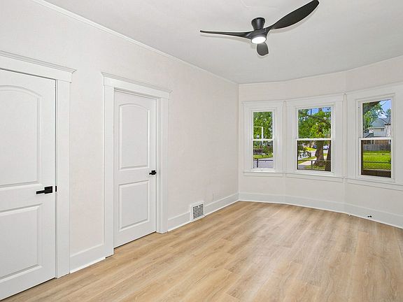 4th image of 1701 Evans St #1705