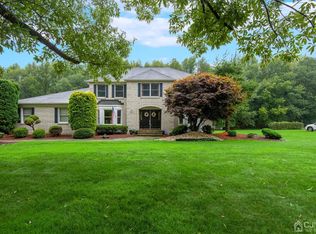 12 Ashley Ct, Monroe Township, NJ 08831