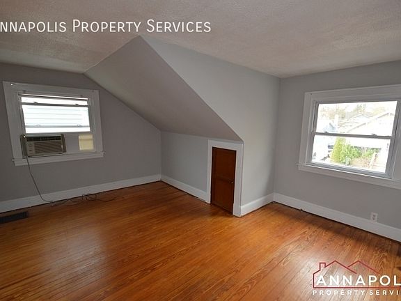 5th image of 117 Smith Ave APT B