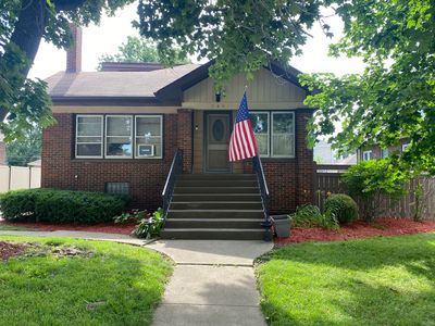 240 N Main St, Crystal Lake, IL, 60014